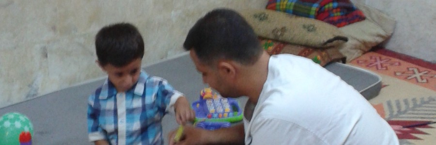 في مركز فصيح يساعدون الأطفال على التواصل تصوير رزان السيد