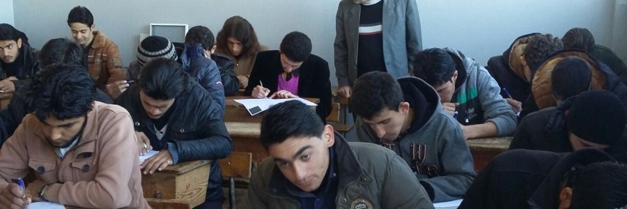 من إحدى قاعات معهد إعداد المدرسين تصوير دارين حسن